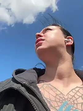 AlishaPrettyBlade online show from 05/11/26, 03:34