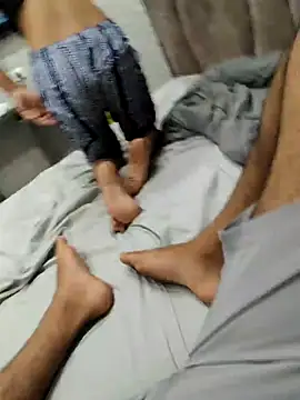 Snapshot of HorNy_Bro_Sis chatting on 10/15/25, 04:34 HorNy Bro Sis online show from 10/15/25, 04:34