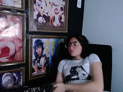 Arielle lov online show from 02/17/25, 01:21