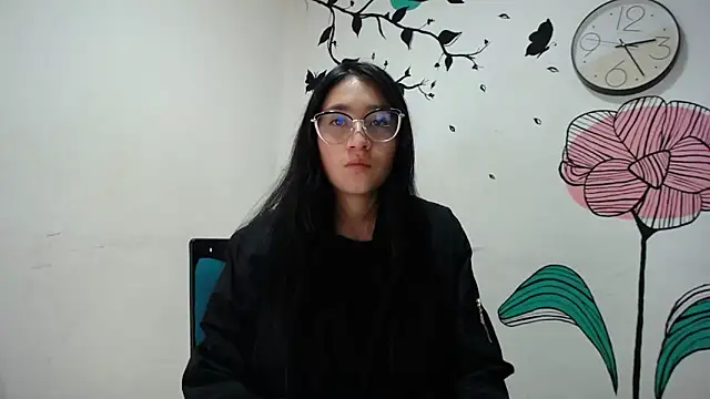 Arielle lov online show from 02/28/25, 03:26