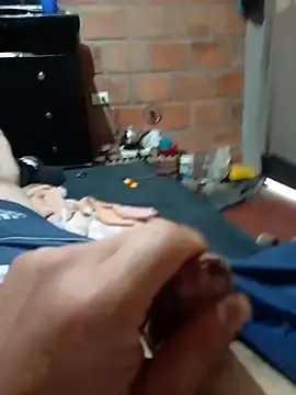 Snapshot of Mycansonhot chatting on 10/24/25, 08:27 Mycansonhot online show from 10/24/25, 08:27