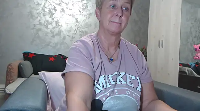 RosesandLillies online show from 03/11/25, 05:57