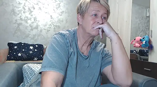 RosesandLillies online show from 03/19/25, 05:39