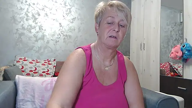 RosesandLillies online show from 11/11/25, 05:46