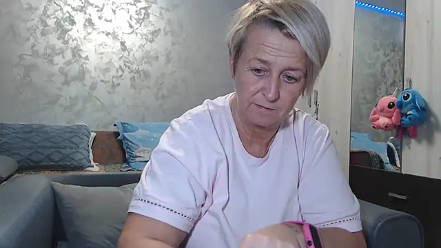 RosesandLillies online show from 02/06/26, 06:44