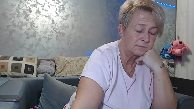 RosesandLillies online show from 02/10/26, 05:28