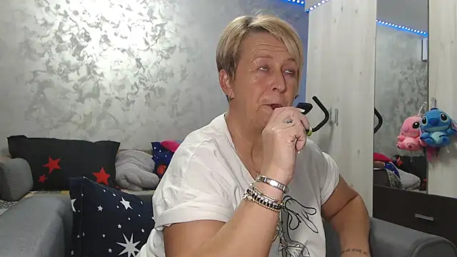 RosesandLillies online show from 04/02/26, 04:37