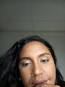 victoria roussee online show from 02/19/25, 03:49