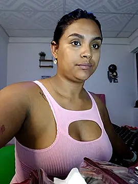 victoria roussee online show from 10/23/25, 09:52