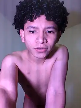 Snapshot of Magno_03 chatting on 01/31/26, 07:45 Magno 03 online show from 01/31/26, 07:45