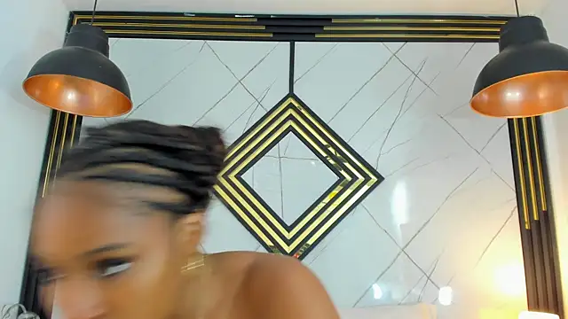 Snapshot of EmilyDiaaz chatting on 10/19/25, 12:28 EmilyDiaaz online show from 10/19/25, 12:28