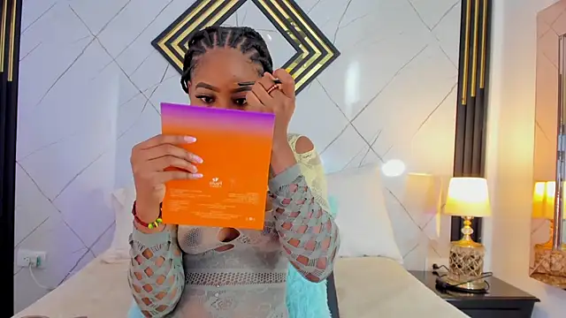 Snapshot of EmilyDiaaz chatting on 10/30/25, 12:28 EmilyDiaaz online show from 10/30/25, 12:28