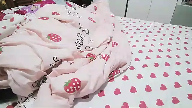 hebe-02 online show from 09/13/25, 06:51