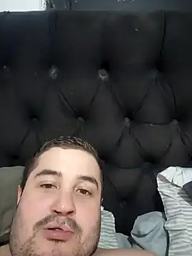 Snapshot of agyme chatting on 02/25/25, 03:42 agyme online show from 02/25/25, 03:42