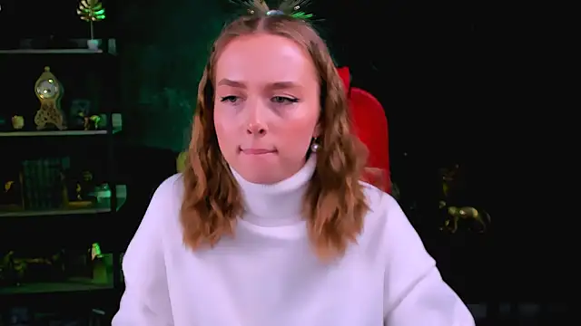 Snapshot of JenniferGraces chatting on 02/21/25, 02:48 JenniferGraces online show from 02/21/25, 02:48