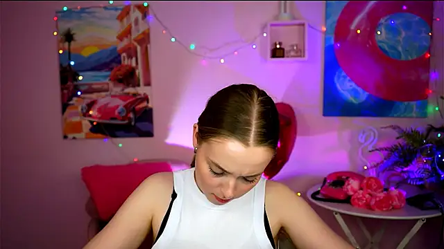 Snapshot of JenniferGraces chatting on 02/26/25, 02:25 JenniferGraces online show from 02/26/25, 02:25