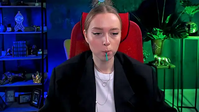 Snapshot of JenniferGraces chatting on 03/06/25, 08:30 JenniferGraces online show from 03/06/25, 08:30