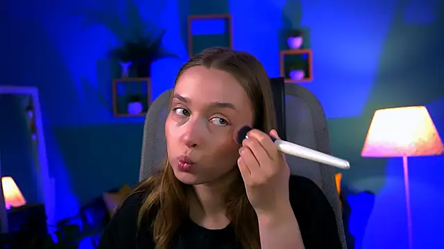 Snapshot of JenniferGraces chatting on 09/16/25, 12:11 JenniferGraces online show from 09/16/25, 12:11