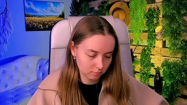 Snapshot of JenniferGraces chatting on 10/08/25, 10:57 JenniferGraces online show from 10/08/25, 10:57