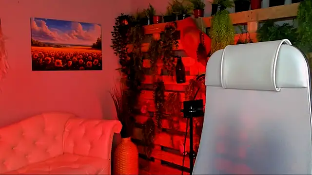 Snapshot of JenniferGraces chatting on 10/31/25, 05:03 JenniferGraces online show from 10/31/25, 05:03