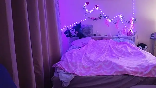 Snapshot of boozekirs_ chatting on 02/17/26, 02:30 boozekirs online show from 02/17/26, 02:30