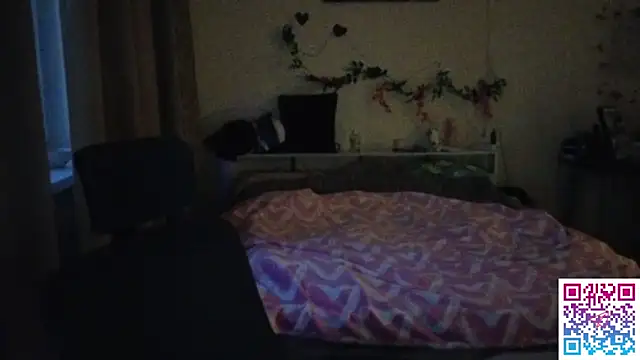 Snapshot of boozekirs_ chatting on 02/20/26, 02:41 boozekirs online show from 02/20/26, 02:41