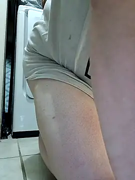 HTXBELLE online show from 10/12/25, 04:22