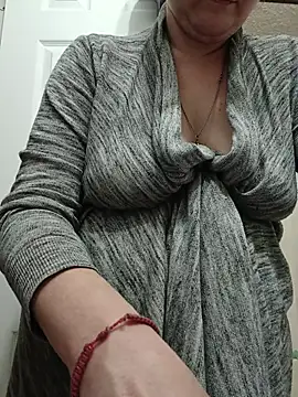 HTXBELLE online show from 11/02/25, 06:43