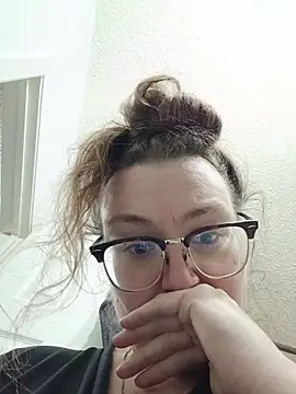 HTXBELLE online show from 11/04/25, 04:33