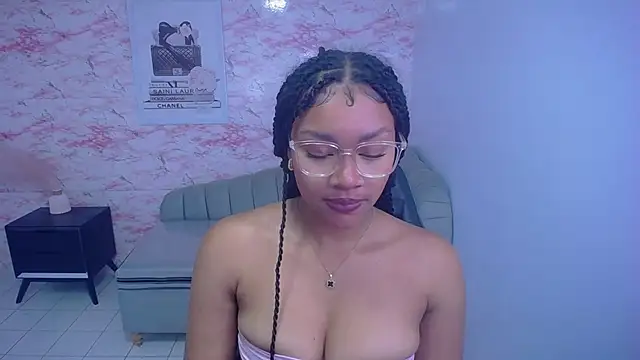 Snapshot of catalina25_t chatting on 02/20/25, 10:48 catalina25 t online show from 02/20/25, 10:48