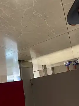 neeee13 online show from 04/18/26, 08:53