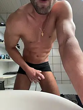 Snapshot of Nita69 chatting on 03/14/25, 04:09 Nita69 online show from 03/14/25, 04:09