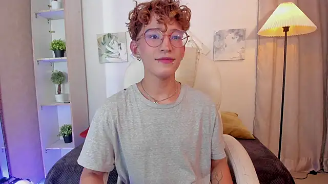 iiangel  online show from 12/02/25, 03:56