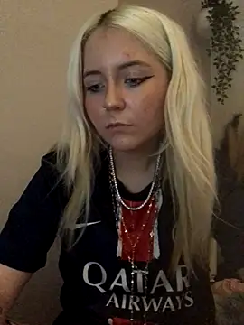 Snapshot of Blondie_Sofia_Essexbabe chatting on 10/22/25, 07:35 Blondie Sofia Essexbabe online show from 10/22/25, 07:35