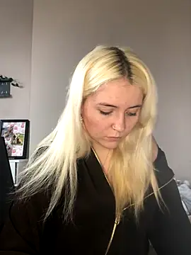 Snapshot of Blondie_Sofia_Essexbabe chatting on 12/01/25, 01:49 Blondie Sofia Essexbabe online show from 12/01/25, 01:49