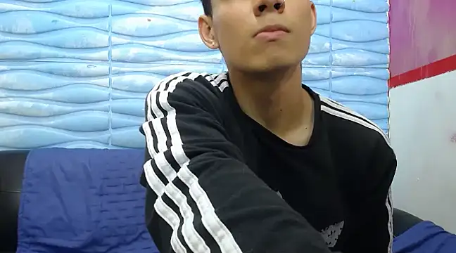 seigfried0 online show from 02/20/25, 06:57