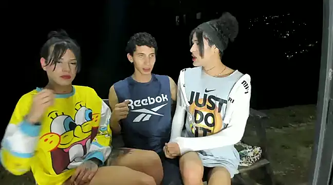 Snapshot of sofii_juanita_nice chatting on 02/21/25, 02:28 sofii juanita nice online show from 02/21/25, 02:28