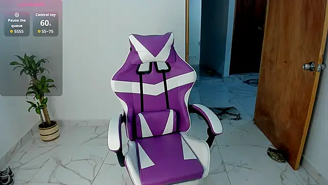 sofii juanita nice online show from 04/16/26, 02:01