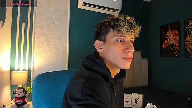 Allex Cano online show from 03/10/25, 03:45