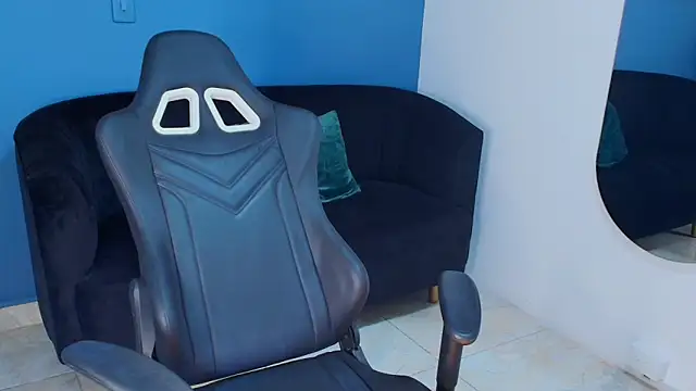 Zamira Taylor online show from 11/11/25, 03:28