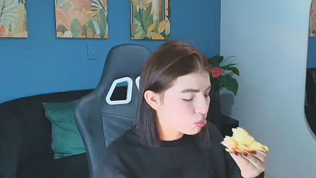 Zamira Taylor online show from 02/07/26, 01:09