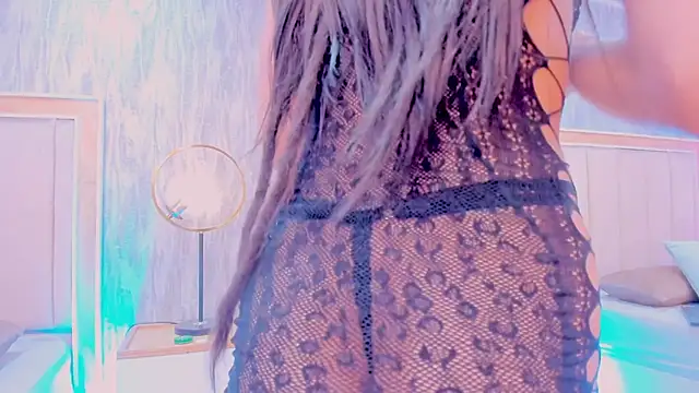 NahomyCarther online show from 02/04/26, 02:50