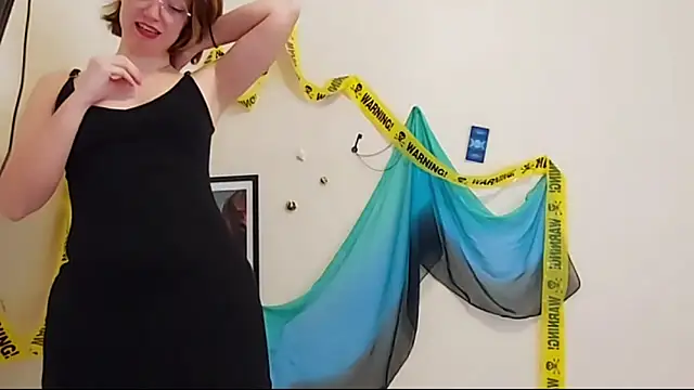 Snapshot of Elise_Nyx chatting on 11/21/25, 03:00 Elise Nyx online show from 11/21/25, 03:00