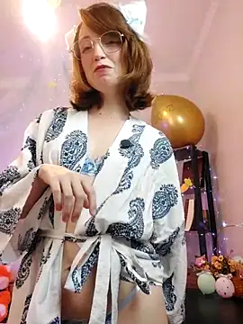 Elise Nyx online show from 04/07/26, 01:33