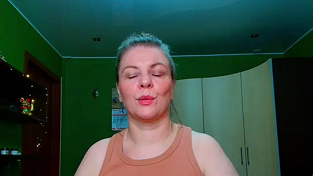 Snapshot of VeronikawGold chatting on 06/14/26, 07:27 VeronikawGold online show from 06/14/26, 07:27