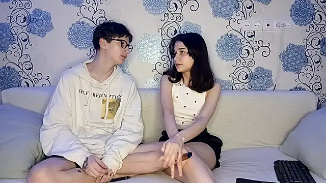 baby lesi online show from 12/17/25, 06:58