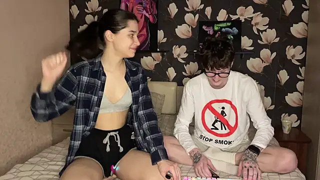 baby lesi online show from 04/15/26, 07:32