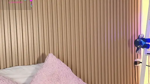 emily sweett24 online show from 04/04/26, 12:35