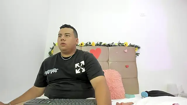 MICHAEL AND SHARON online show from 03/23/25, 02:37