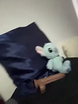 lola  med online show from 10/26/25, 02:12